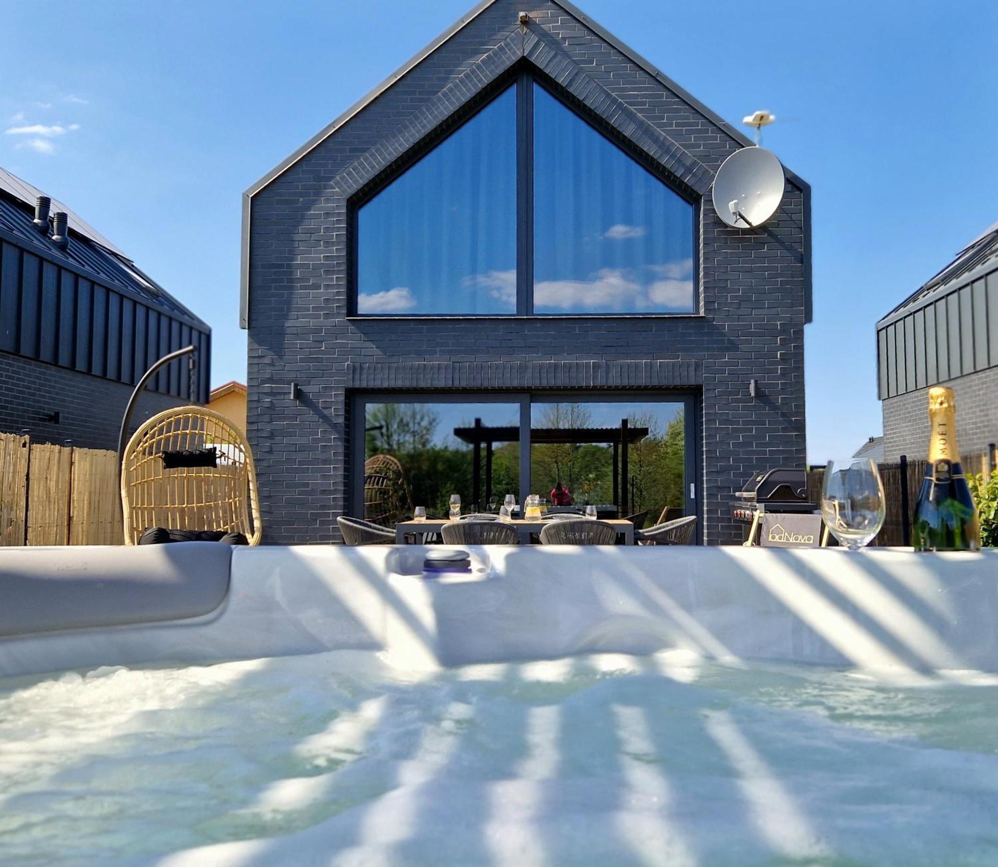 Odnova - Holiday Home With Spa Bobolin Zewnętrze zdjęcie